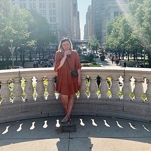 Meet your Posher, Dee